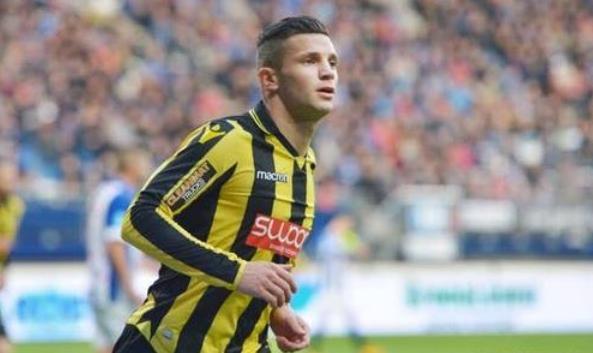 萨姆纳曾在 萨姆纳曾在