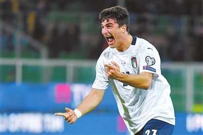 冲四连胜 冲四连胜