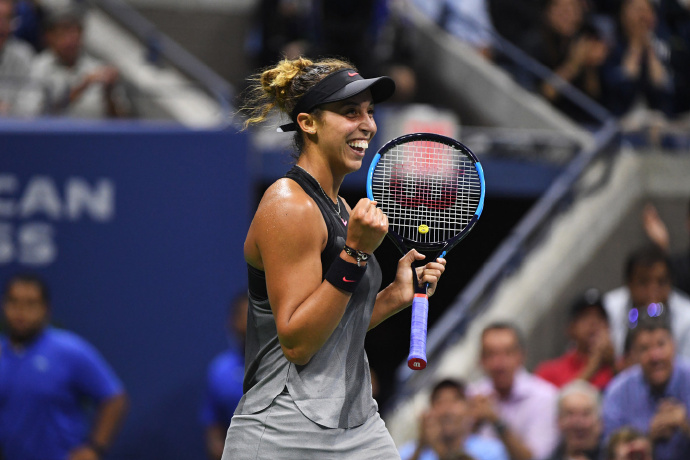 借其坚韧不 借其坚韧不