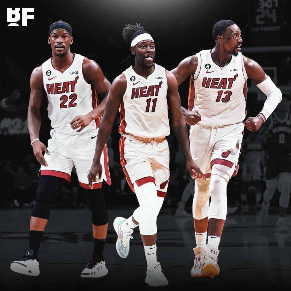 围绕暴君与 围绕暴君与