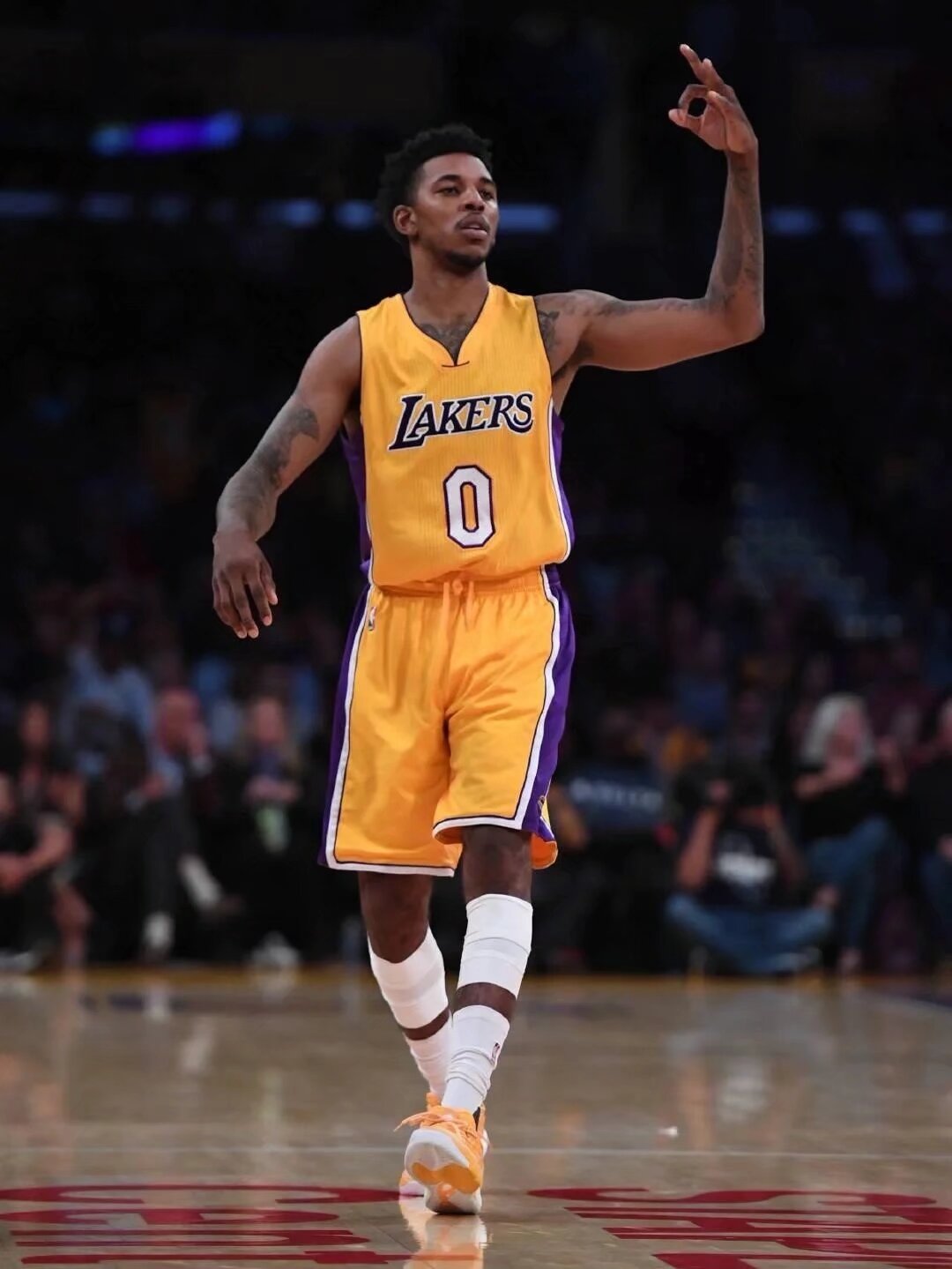 投手内角伸 投手内角伸